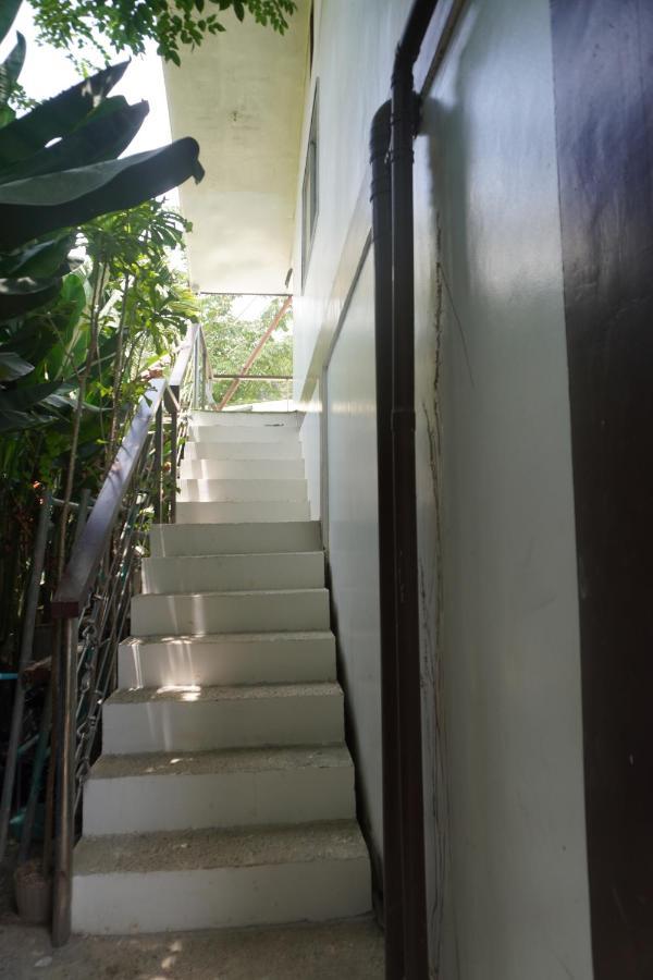 Keira Backpackers El Nido Exterior foto